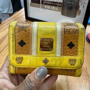 MCM Colorblock Visetos Leather Wallet – Yellow / Cognac Multicolor
